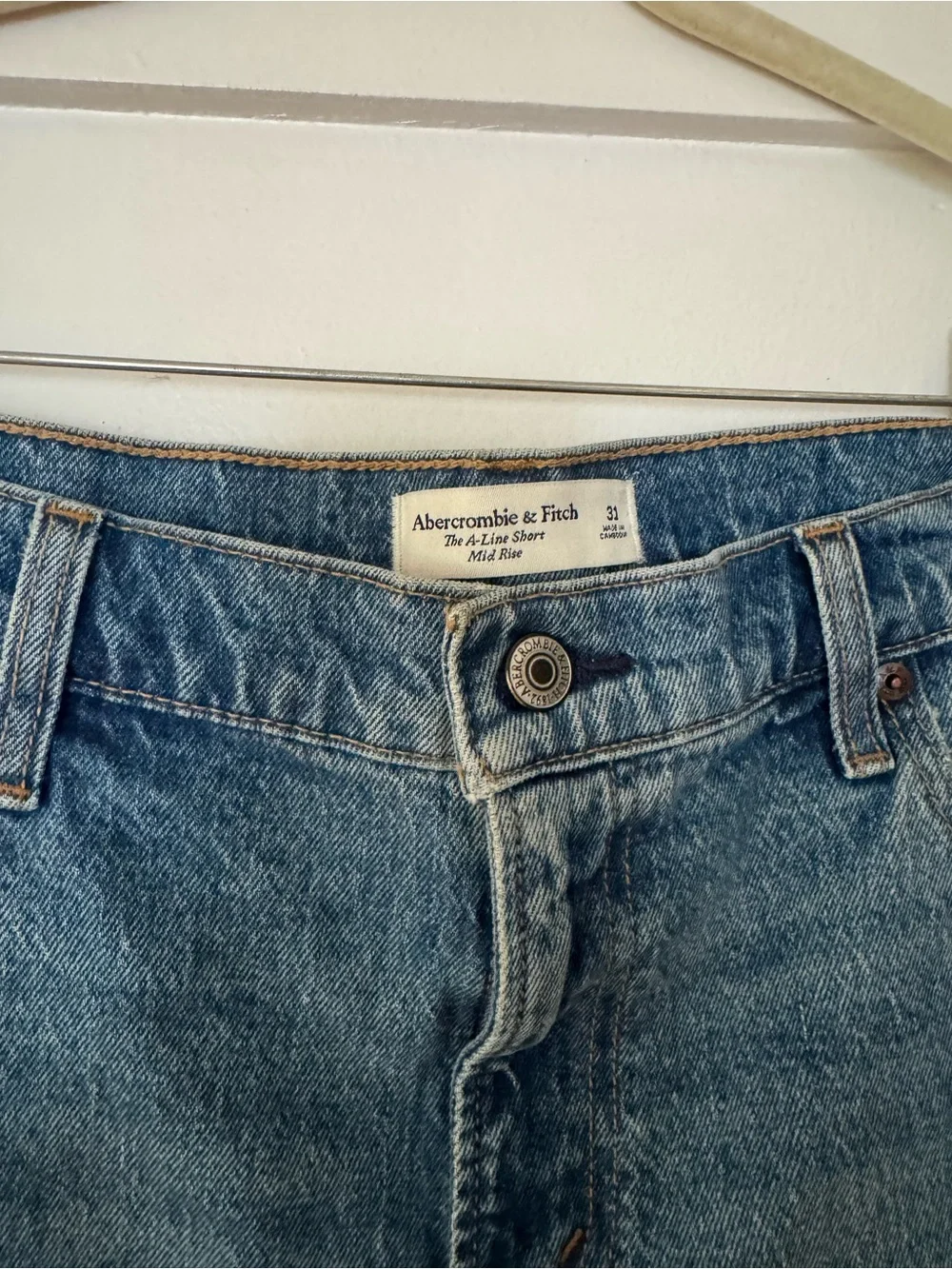 Abercrombie & Fitch A Line short mid rise - Picture 4 of 5